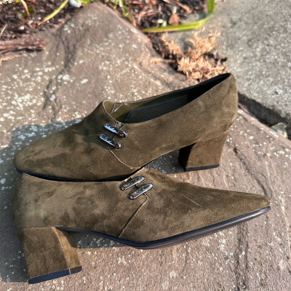 Elegant Olive Suede Block Heel Shoes